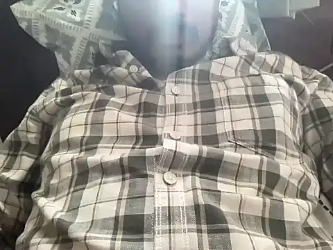 Snapshot of NAVIN0001 chatting on 07.27.26 NAVIN0001 online show from 07.27.26