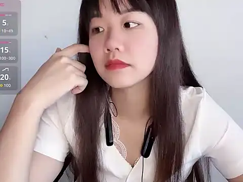 Snapshot of G-nuonuo chatting on 06.17.26 G-nuonuo online show from 06.17.26