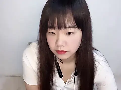 Snapshot of G-nuonuo chatting on 06.21.26 G-nuonuo online show from 06.21.26