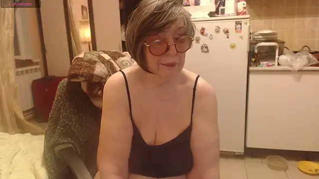 Sharon Amore online show from 04.30.26