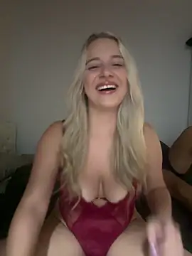 Snapshot of PiercedNipz chatting on 06.19.26 PiercedNipz online show from 06.19.26