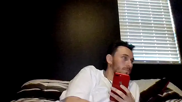 Snapshot of Mikecloudyhawk chatting on 06.20.26 Mikecloudyhawk online show from 06.20.26