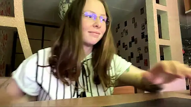 AlisonOhlmacher online show from 06.12.26