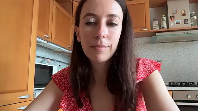 Snapshot of Flamingo_Queen chatting on 06.19.26 Flamingo Queen online show from 06.19.26