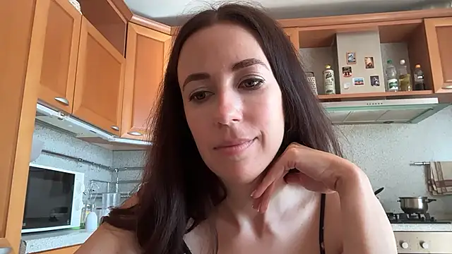 Snapshot of Flamingo_Queen chatting on 07.16.26 Flamingo Queen online show from 07.16.26