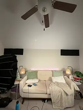 itschloelaurent online show from 07.10.26