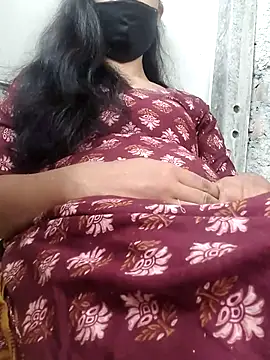 Snapshot of Tanvi-j chatting on 07.11.26 Tanvi-j online show from 07.11.26