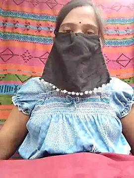 Snapshot of Tanvi-j chatting on 07.13.26 Tanvi-j online show from 07.13.26