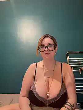 Snapshot of alexia_tacrush chatting on 06.25.26 alexia tacrush online show from 06.25.26
