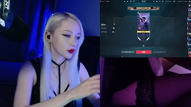 Snapshot of roxxyrowe chatting on 07.02.26 roxxyrowe online show from 07.02.26