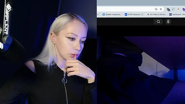 Snapshot of roxxyrowe chatting on 07.09.26 roxxyrowe online show from 07.09.26