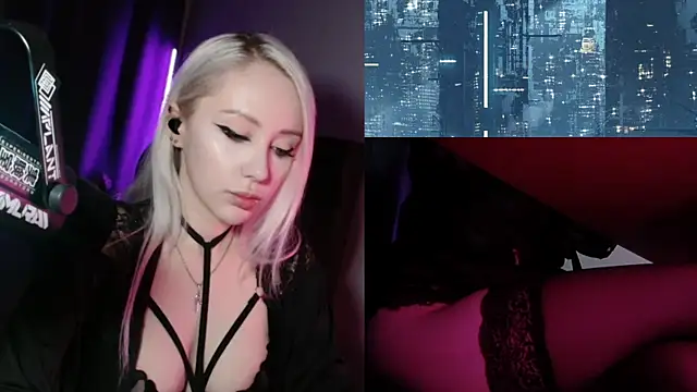Snapshot of roxxyrowe chatting on 07.21.26 roxxyrowe online show from 07.21.26