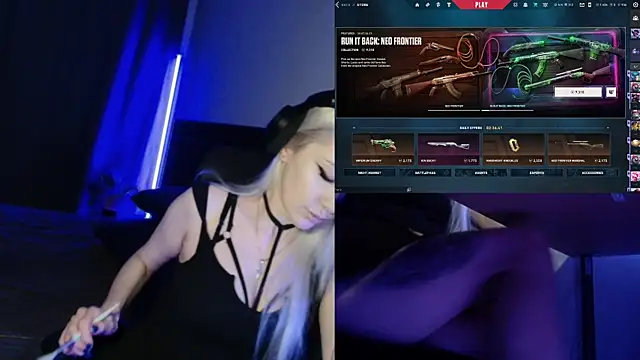 Snapshot of roxxyrowe chatting on 07.29.26 roxxyrowe online show from 07.29.26