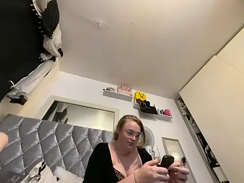 Violetsinxx online show from 06.25.26