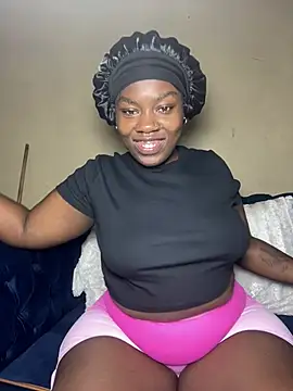 Snapshot of BigBootyBrie01 chatting on 06.18.26 BigBootyBrie01 online show from 06.18.26