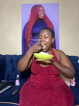 Snapshot of BigBootyBrie01 chatting on 06.25.26 BigBootyBrie01 online show from 06.25.26