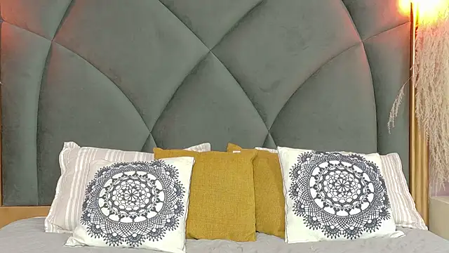 Snapshot of Chloemendoza chatting on 06.12.26 Chloemendoza online show from 06.12.26