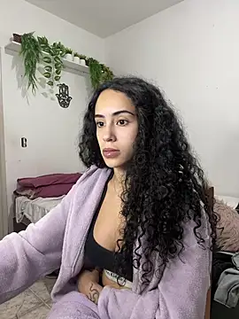 Snapshot of bunnysaray chatting on 06.19.26 bunnysaray online show from 06.19.26