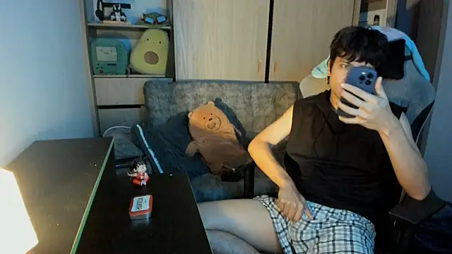 Snapshot of Akirokatsuru chatting on 06.15.26 Akirokatsuru online show from 06.15.26