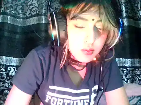 kittenpasive30 online show from 06.17.26
