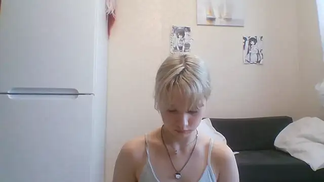 Snapshot of DinaKolter chatting on 07.25.26 DinaKolter online show from 07.25.26
