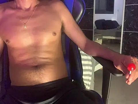 Snapshot of BobyBoy69 chatting on 07.16.26 BobyBoy69 online show from 07.16.26