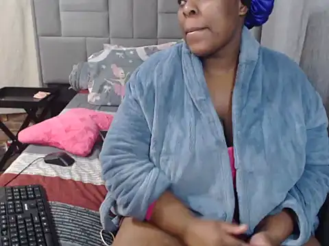 Snapshot of Wifey_Amanda chatting on 07.07.26 Wifey Amanda online show from 07.07.26