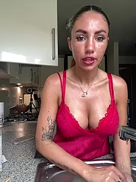 Snapshot of KaceySouthX chatting on 06.17.26 KaceySouthX online show from 06.17.26