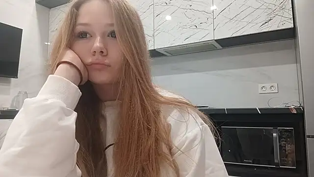 KarinaBestie online show from 06.12.26