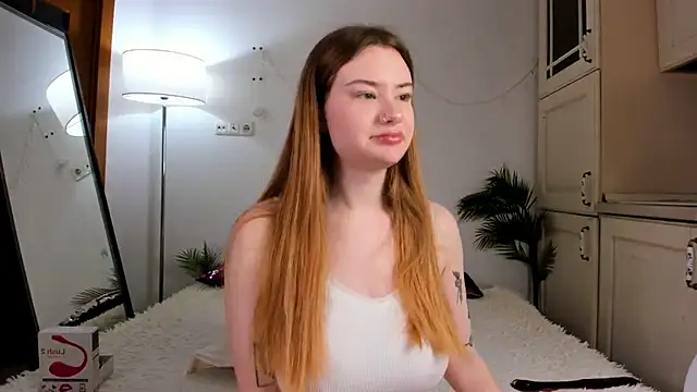 Snapshot of SonyaBabyn chatting on 02.16.25 SonyaBabyn online show from 02.16.25