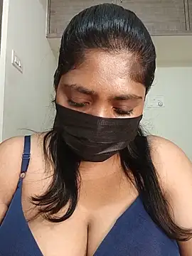 Snapshot of Tamilponnu127 chatting on 06.19.26 Tamilponnu127 online show from 06.19.26