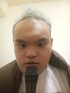 hank820927 online show from 06.12.26