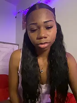 Snapshot of AllurexLive chatting on 06.16.26 AllurexLive online show from 06.16.26