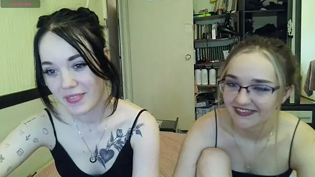 Snapshot of Mia_Ellis chatting on 07.19.26 Mia Ellis online show from 07.19.26