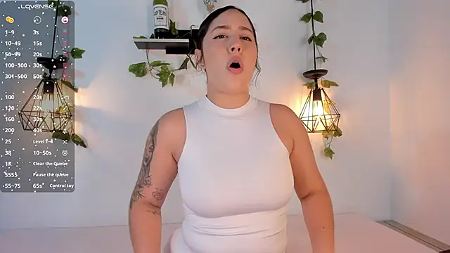 Snapshot of aisha_duque_ chatting on 06.28.26 aisha duque online show from 06.28.26