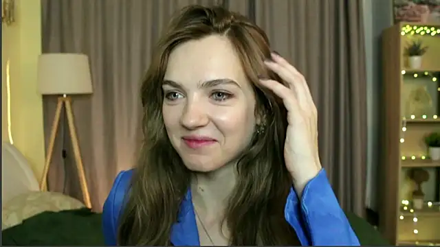 Snapshot of MarielRoloson chatting on 07.15.26 MarielRoloson online show from 07.15.26