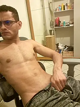 Snapshot of amplify94 chatting on 07.16.26 amplify94 online show from 07.16.26