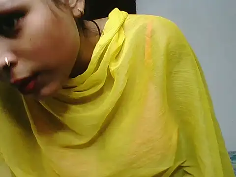 Snapshot of RADHIKA_SINGH8 chatting on 06.19.26 RADHIKA SINGH8 online show from 06.19.26