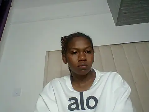 Snapshot of sexy_aurora444 chatting on 06.19.26 sexy aurora444 online show from 06.19.26