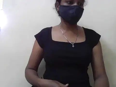 Snapshot of BlushSexyBanu chatting on 06.24.26 BlushSexyBanu online show from 06.24.26