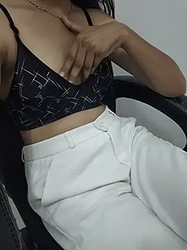 Snapshot of Ritika_jha01 chatting on 06.20.26 Ritika jha01 online show from 06.20.26