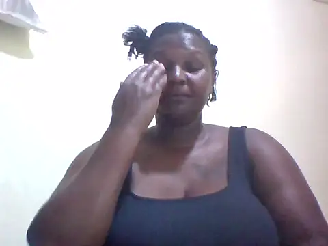 Snapshot of African_doll2 chatting on 07.14.26 African doll2 online show from 07.14.26