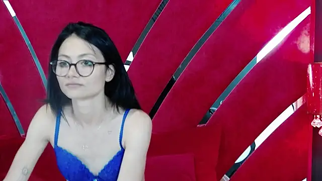 Snapshot of MayaLeey chatting on 06.15.26 MayaLeey online show from 06.15.26
