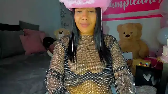 NicolePasqualott online show from 02.25.25