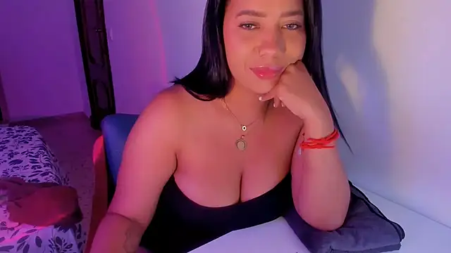 NicolePasqualott online show from 07.12.26