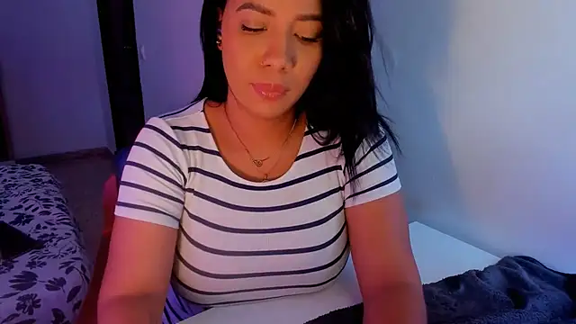 NicolePasqualott online show from 08.05.26
