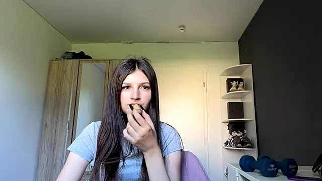 Snapshot of SpanishRooter chatting on 06.28.26 SpanishRooter online show from 06.28.26