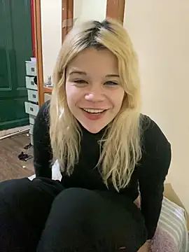 Snapshot of lolitacoreee chatting on 08.01.26 lolitacoreee online show from 08.01.26
