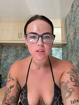 champagnebratt online show from 06.19.26