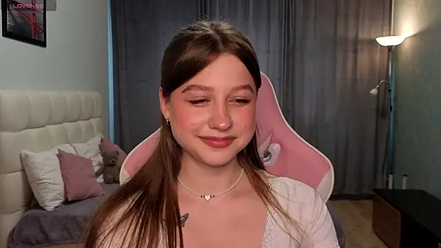 lilymoore69 online show from 06.17.26